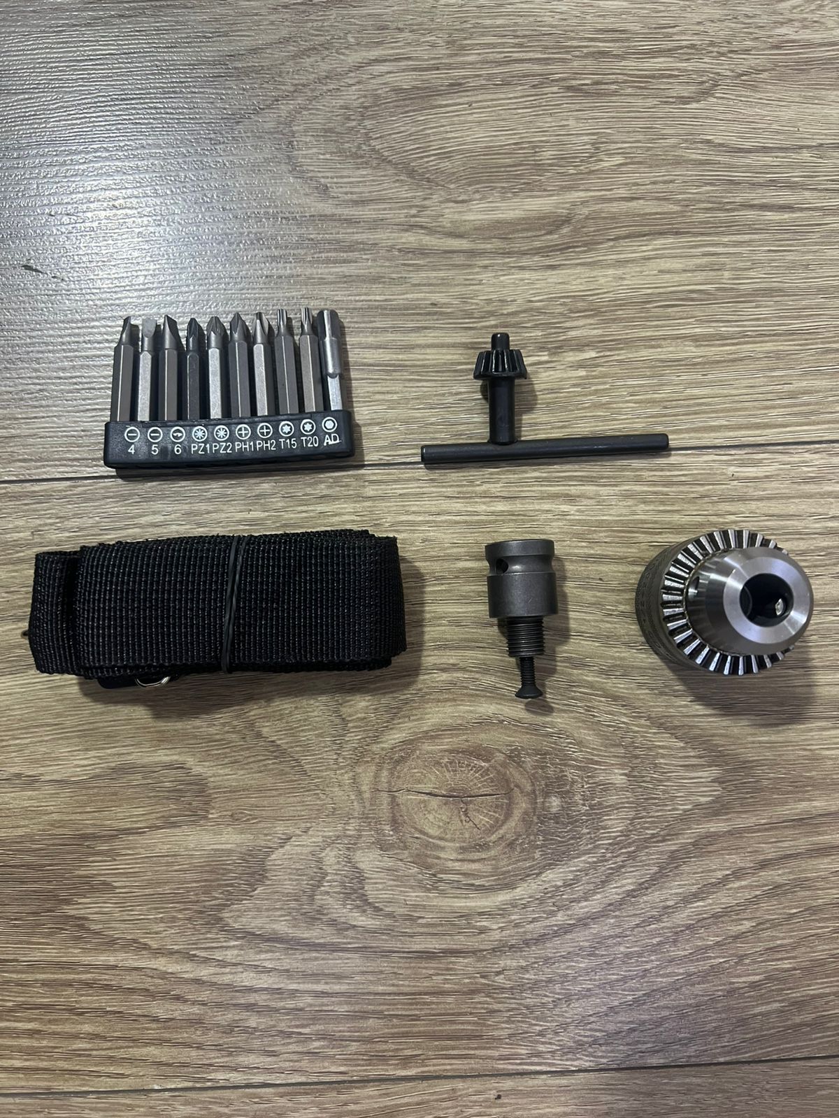 LLAVE IMPACTO 128V CON MANDRIL DW (I)